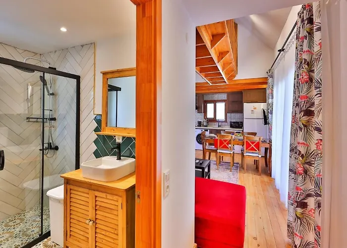 Saribelen Village 3 Bedroom Willa